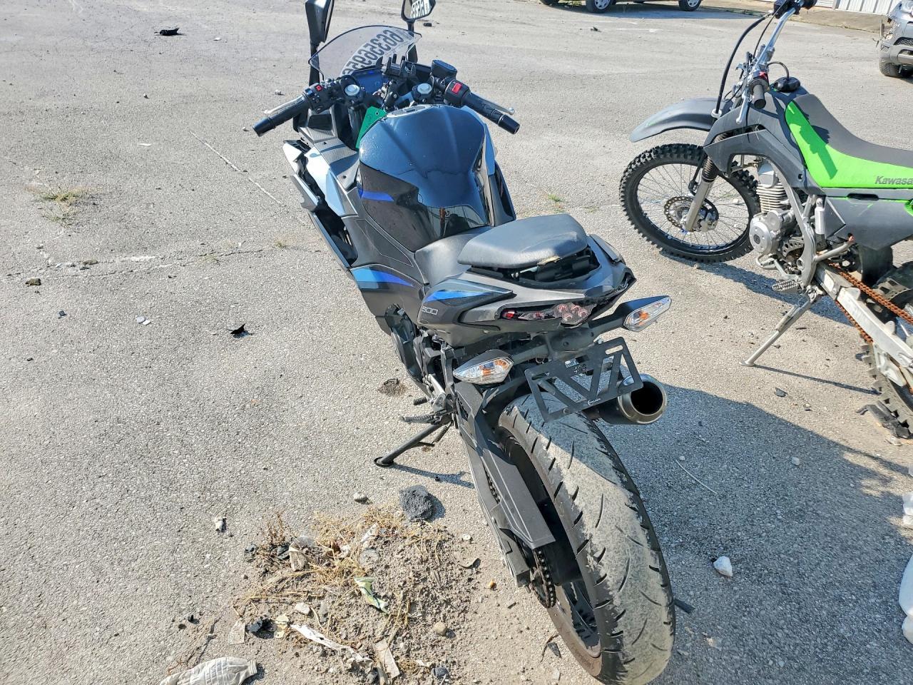 2025 Kawasaki Ex500 - Фото 4
