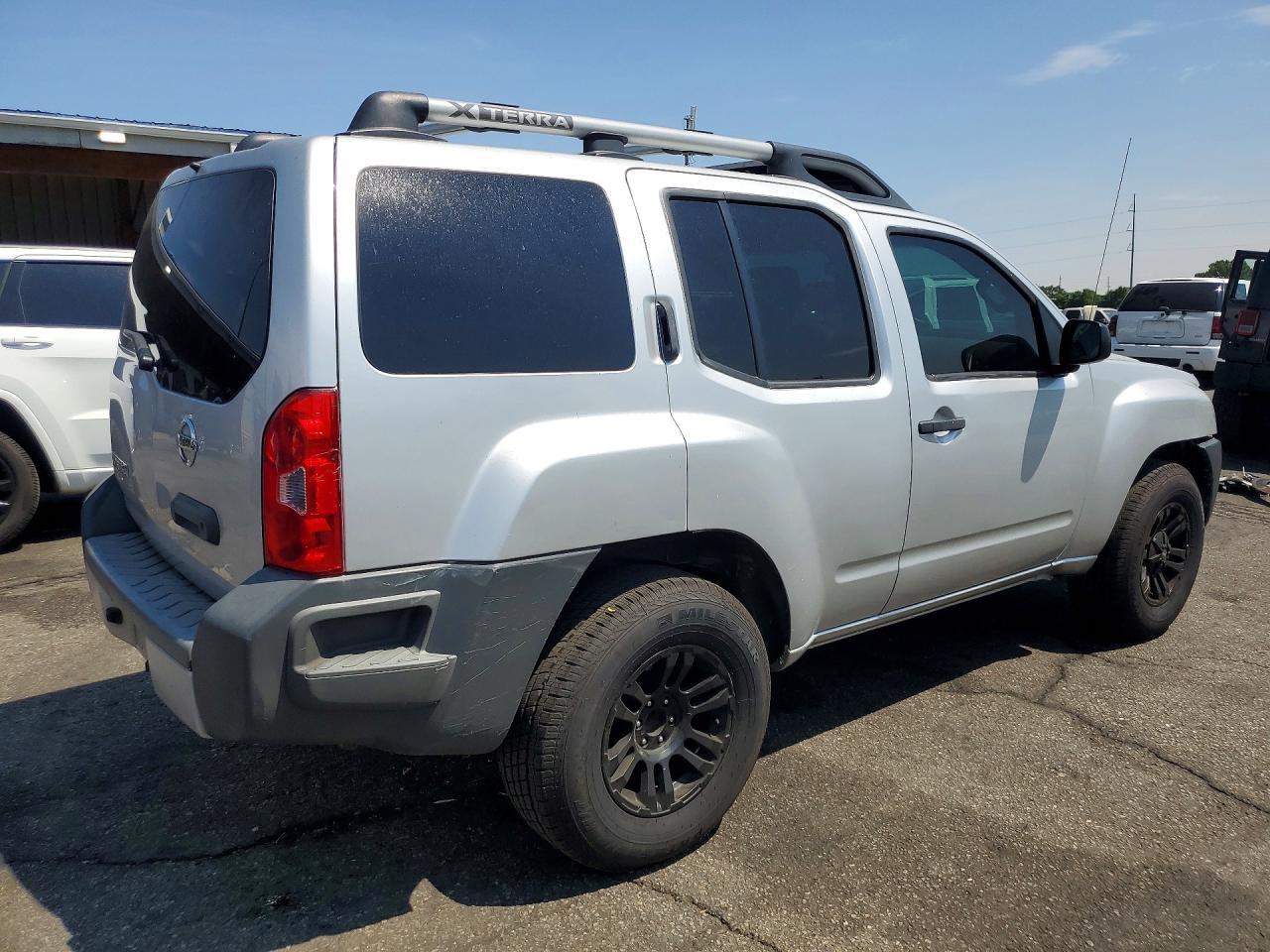 2014 Nissan Xterra X - Image 3