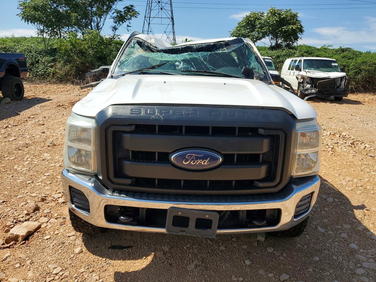 2015 Ford F250 Super Duty - Фото 5