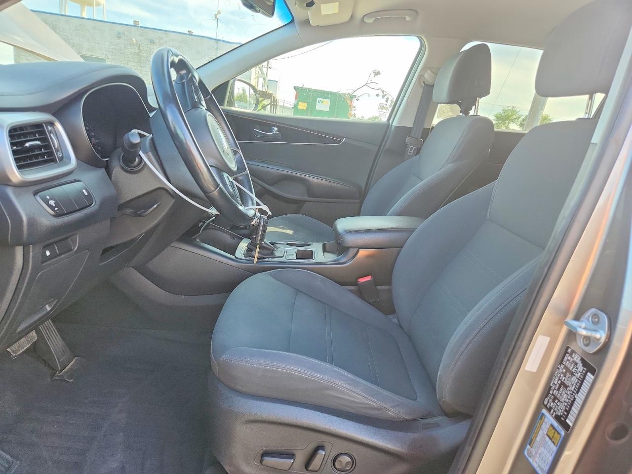 2017 Kia Sorento Lx - Image 7