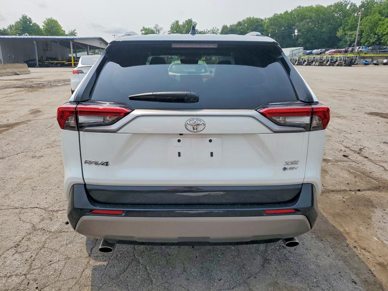 2025 Toyota Rav4 Xse - Image 6