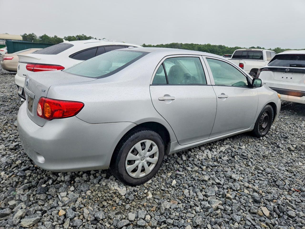 2010 Toyota Corolla Le - Фото 3
