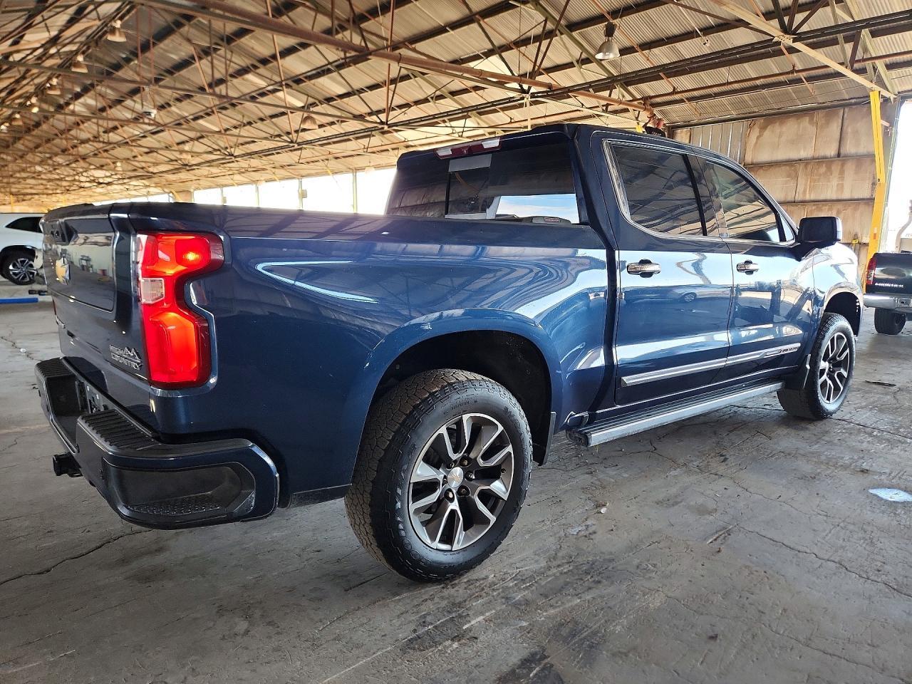 2022 Chevrolet Silverado K1500 High Country - Фото 3