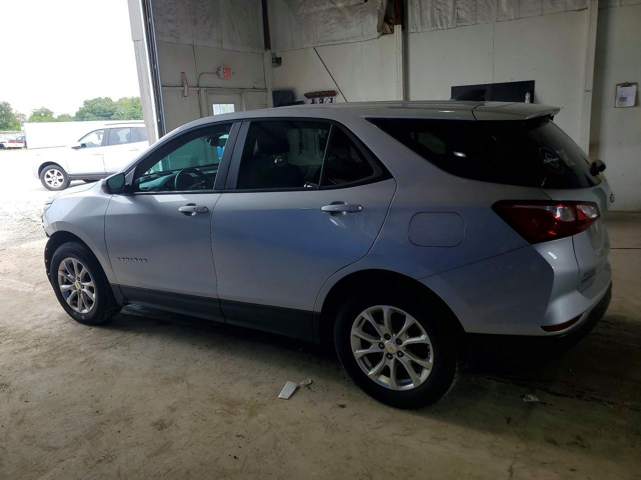 2021 Chevrolet Equinox Ls - Image 2