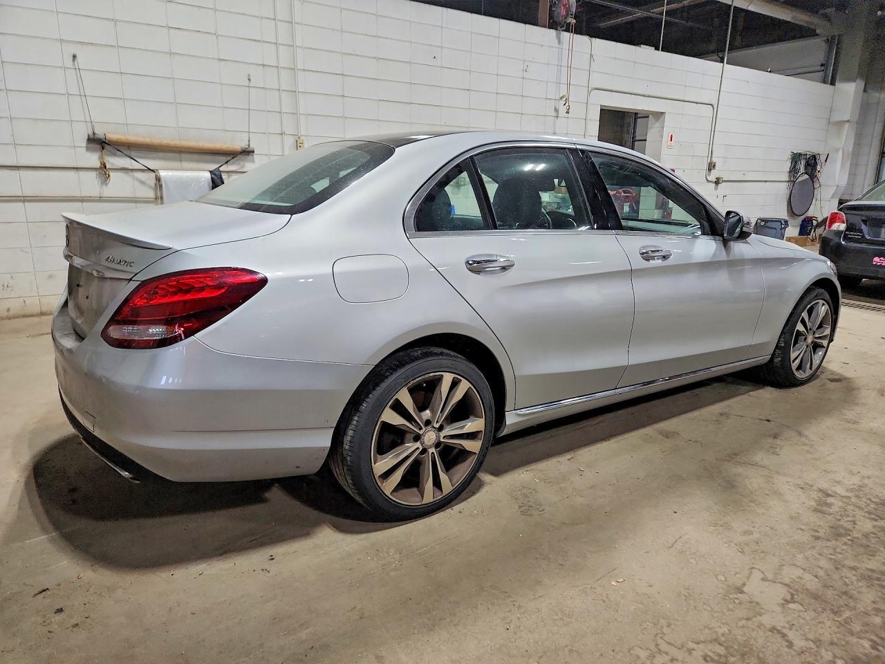 2016 Mercedes-Benz C 300 4Matic - Фото 3