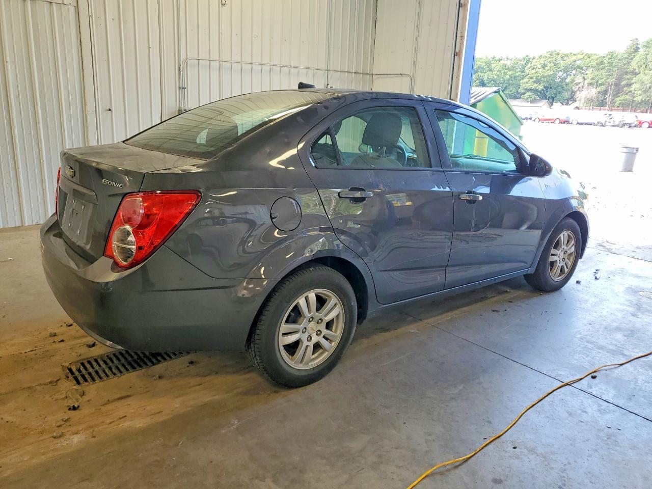 2012 Chevrolet Sonic Ls - Фото 3