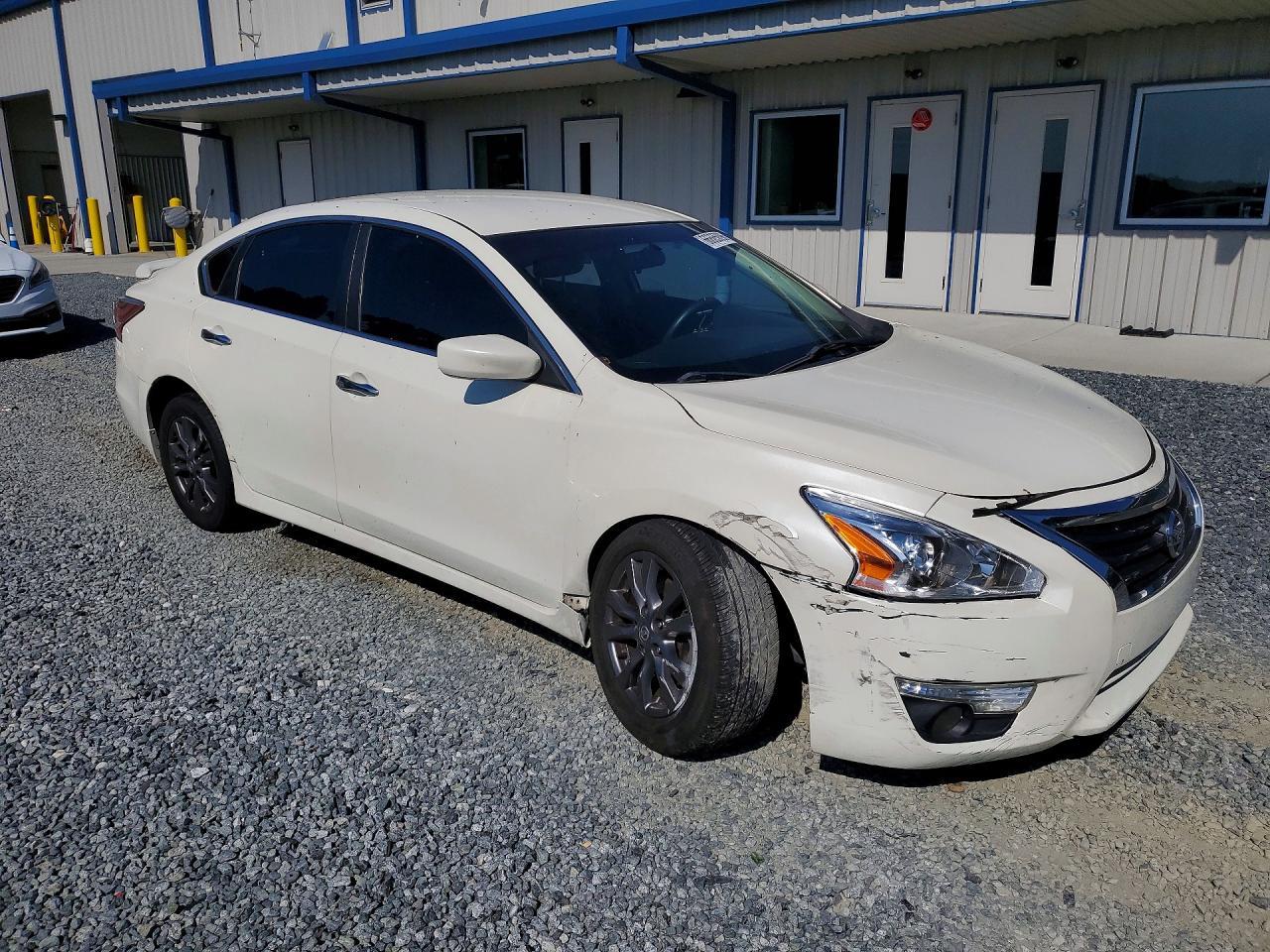 2015 Nissan Altima 2.5 S - Фото 4