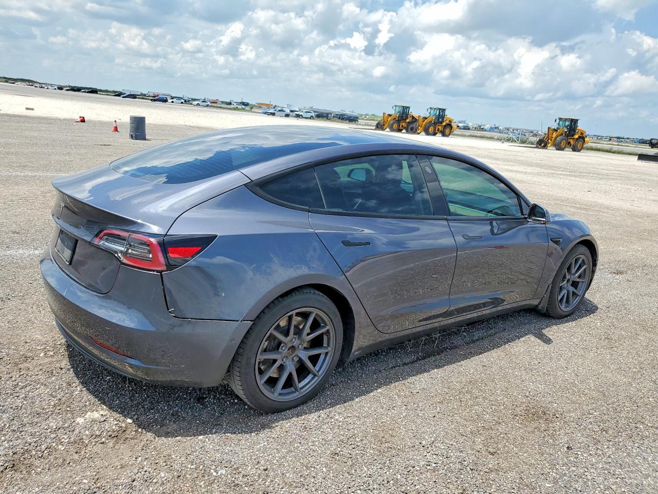2021 Tesla Model 3 - Image 3