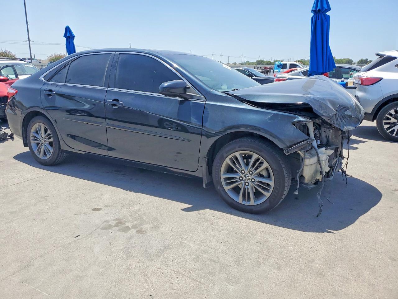 2015 Toyota Camry Se - Image 4