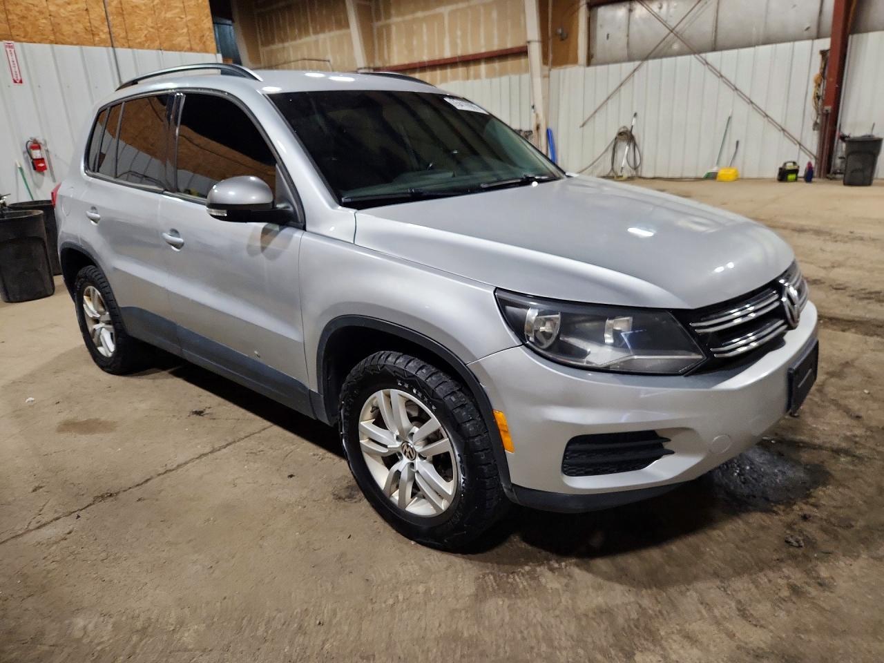2015 Volkswagen Tiguan S - Фото 4