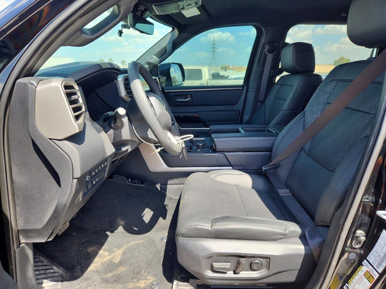 2025 Toyota Tundra Crewmax Limited - Image 7