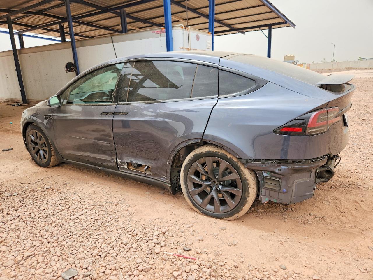 2022 Tesla Model X - Фото 2
