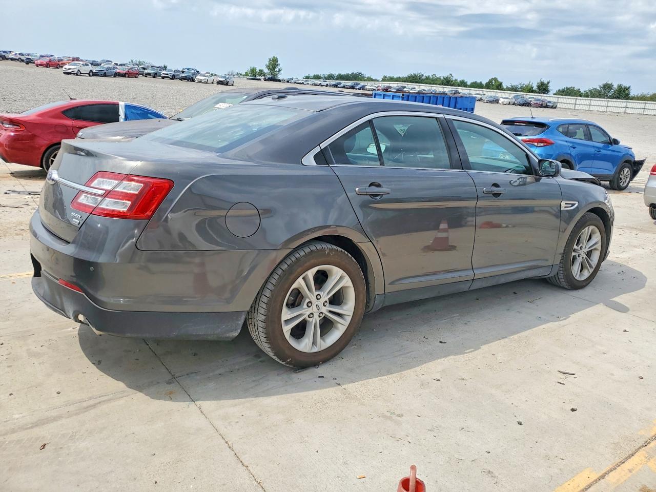 2018 Ford Taurus Sel - Фото 3