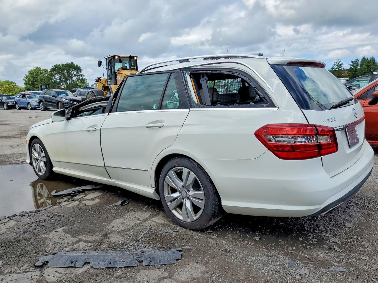 2011 Mercedes-Benz E 350 4Matic Wagon - Image 2