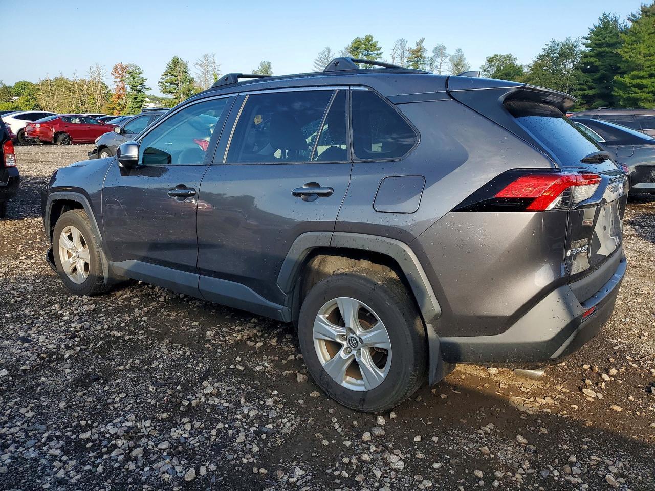 2020 Toyota Rav4 Xle - Image 2