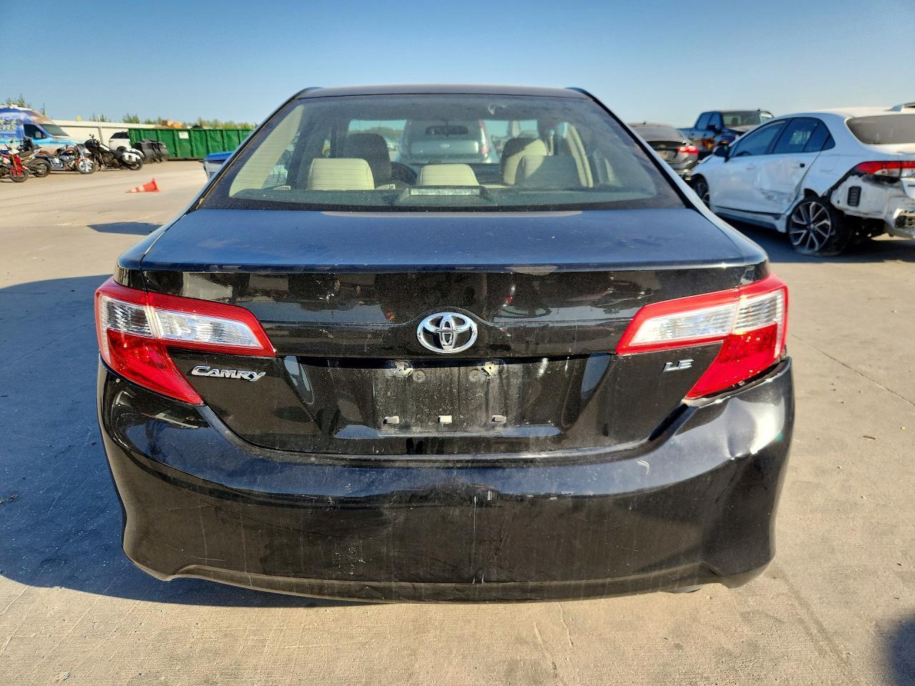 2012 Toyota Camry Le - Фото 6