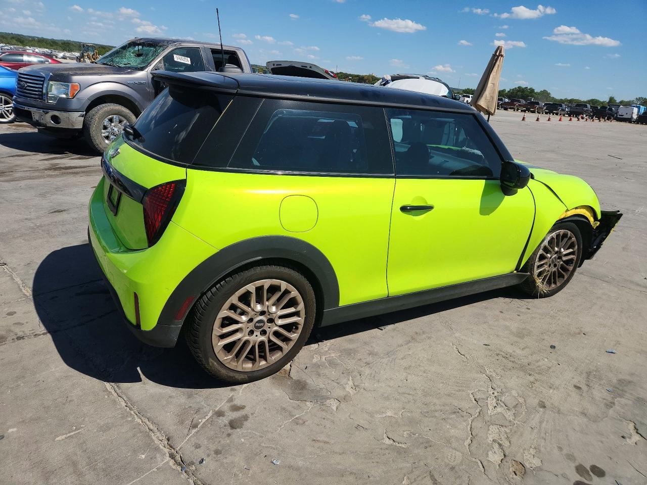 2025 Mini Cooper S - Image 3