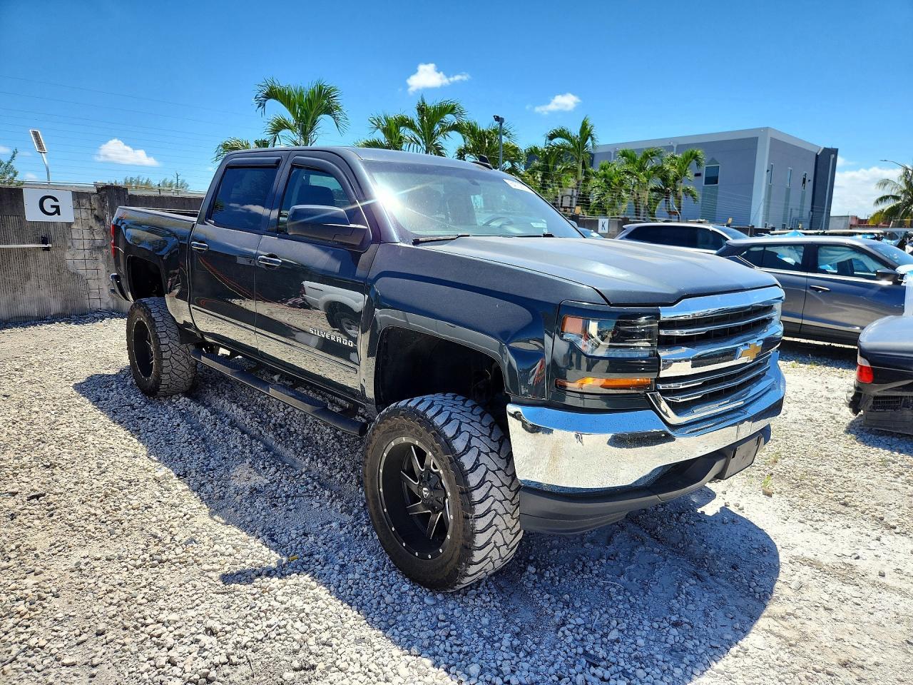2018 Chevrolet Silverado K1500 Lt - Image 4