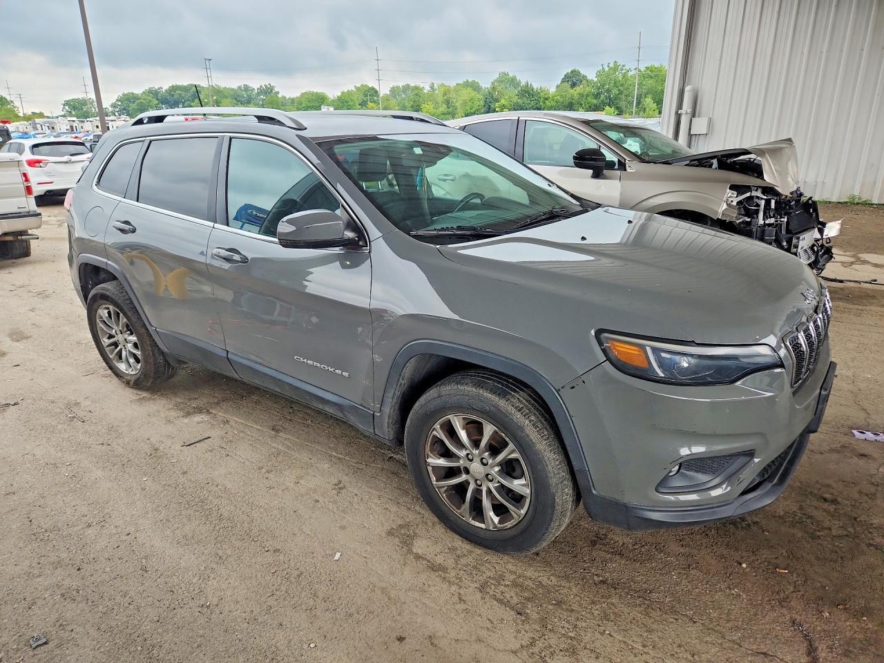 2021 Jeep Cherokee Latitude Plus - Фото 4