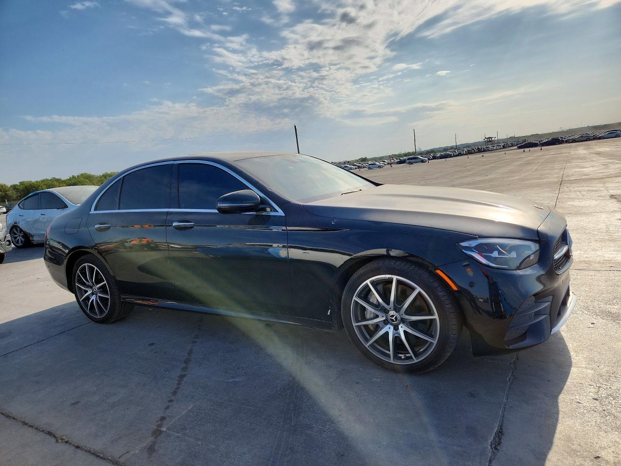 2022 Mercedes-Benz E 350 - Image 4