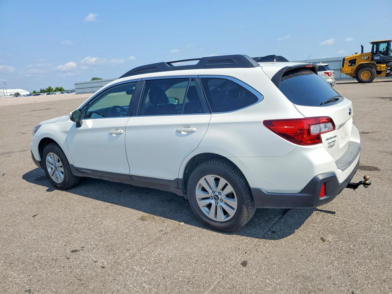 2019 Subaru Outback 2.5I Premium - Image 2