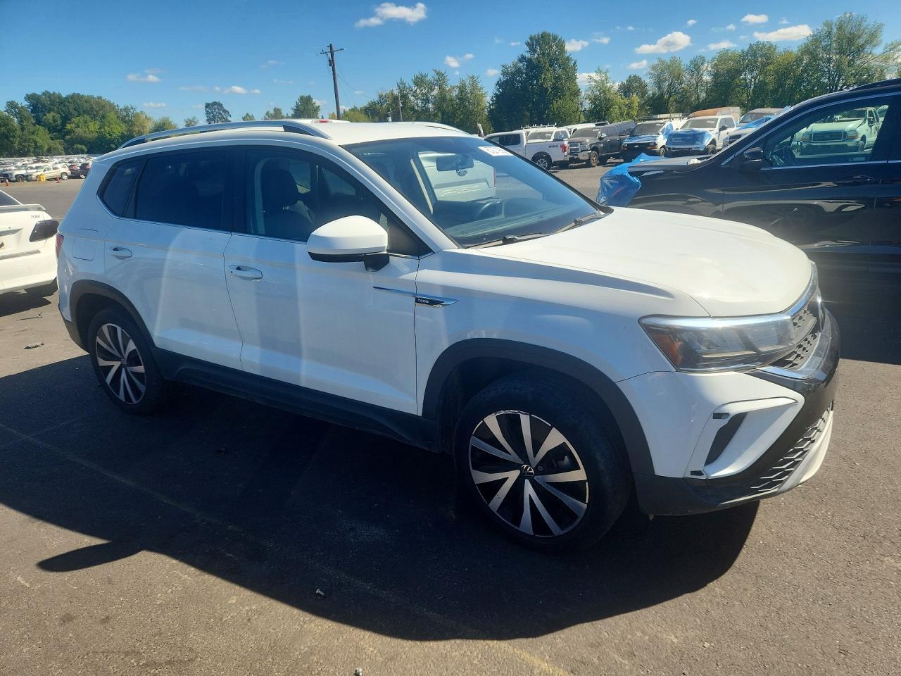 2022 Volkswagen Taos Se - Image 4
