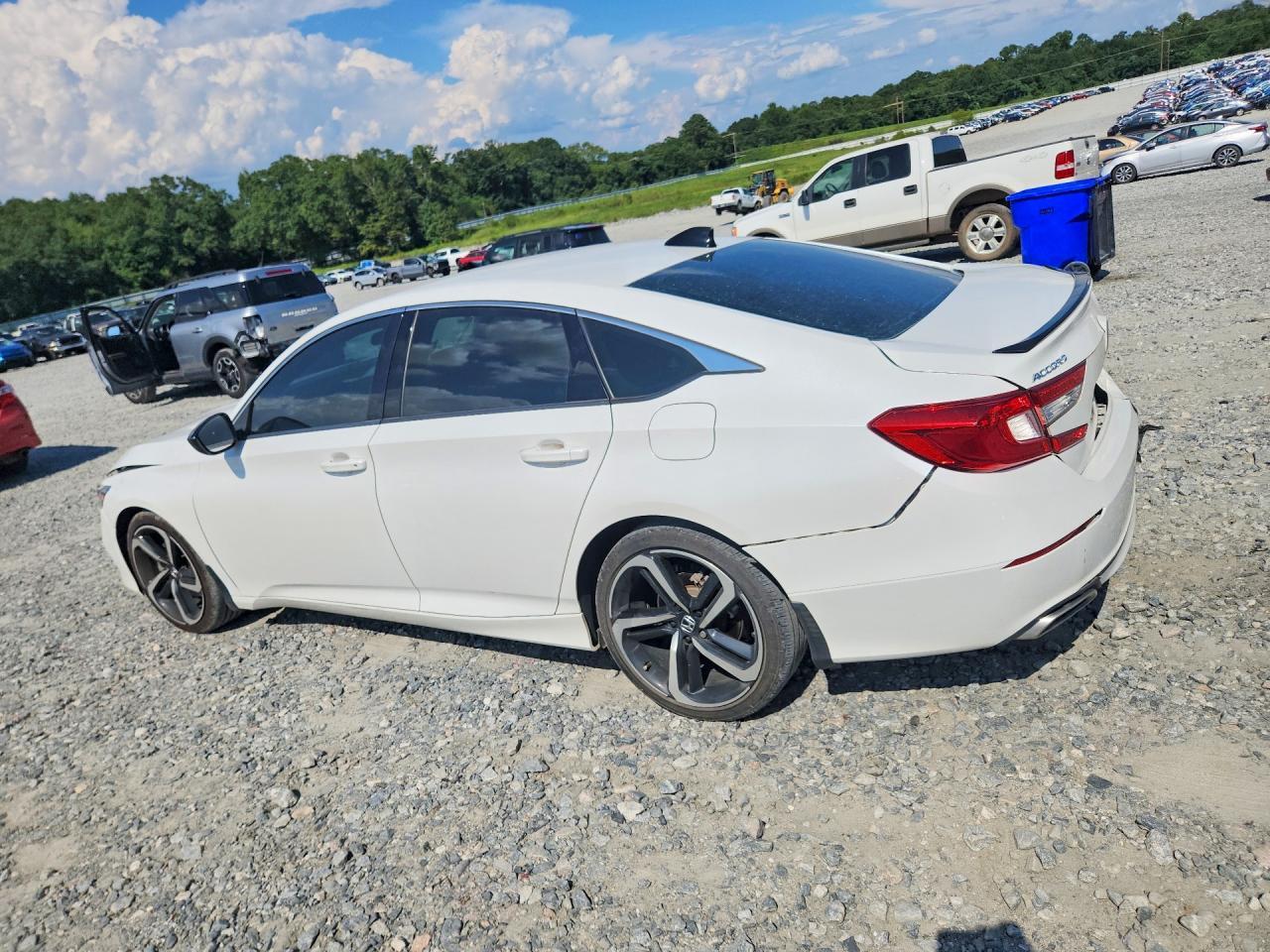 2022 Honda Accord Sport Se - Image 2