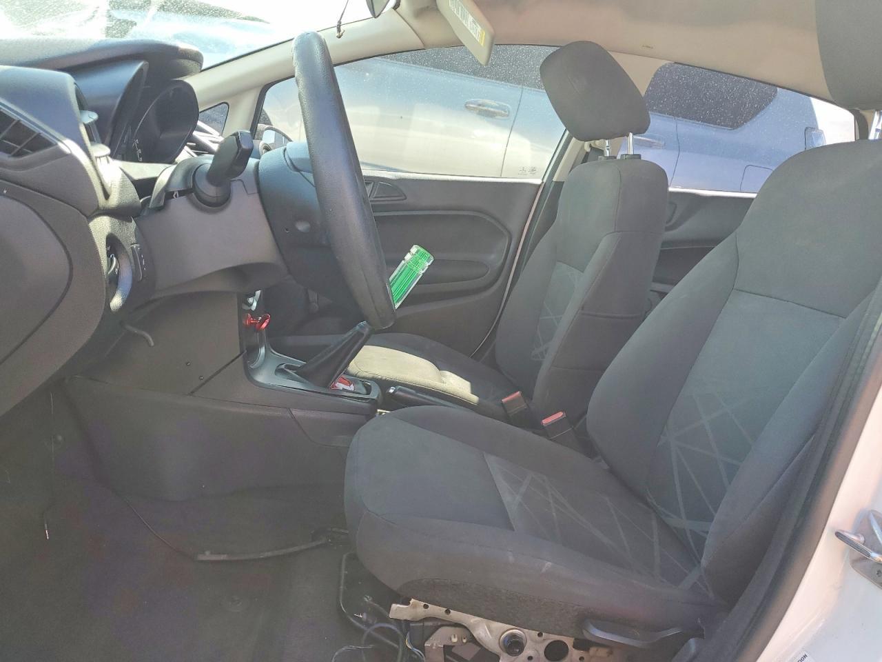 2014 Ford Fiesta S - Image 7