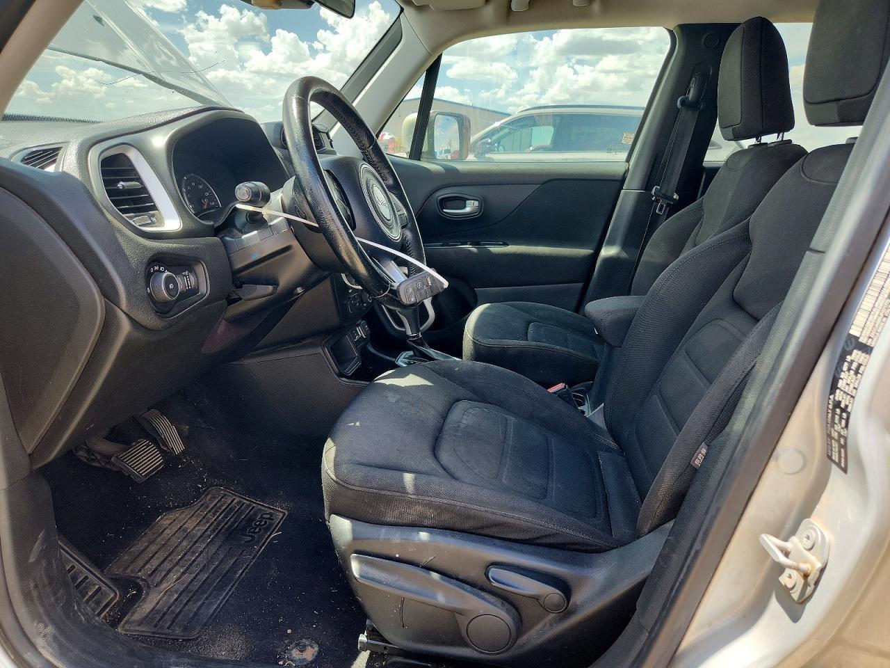 2018 Jeep Renegade Latitude - Image 7