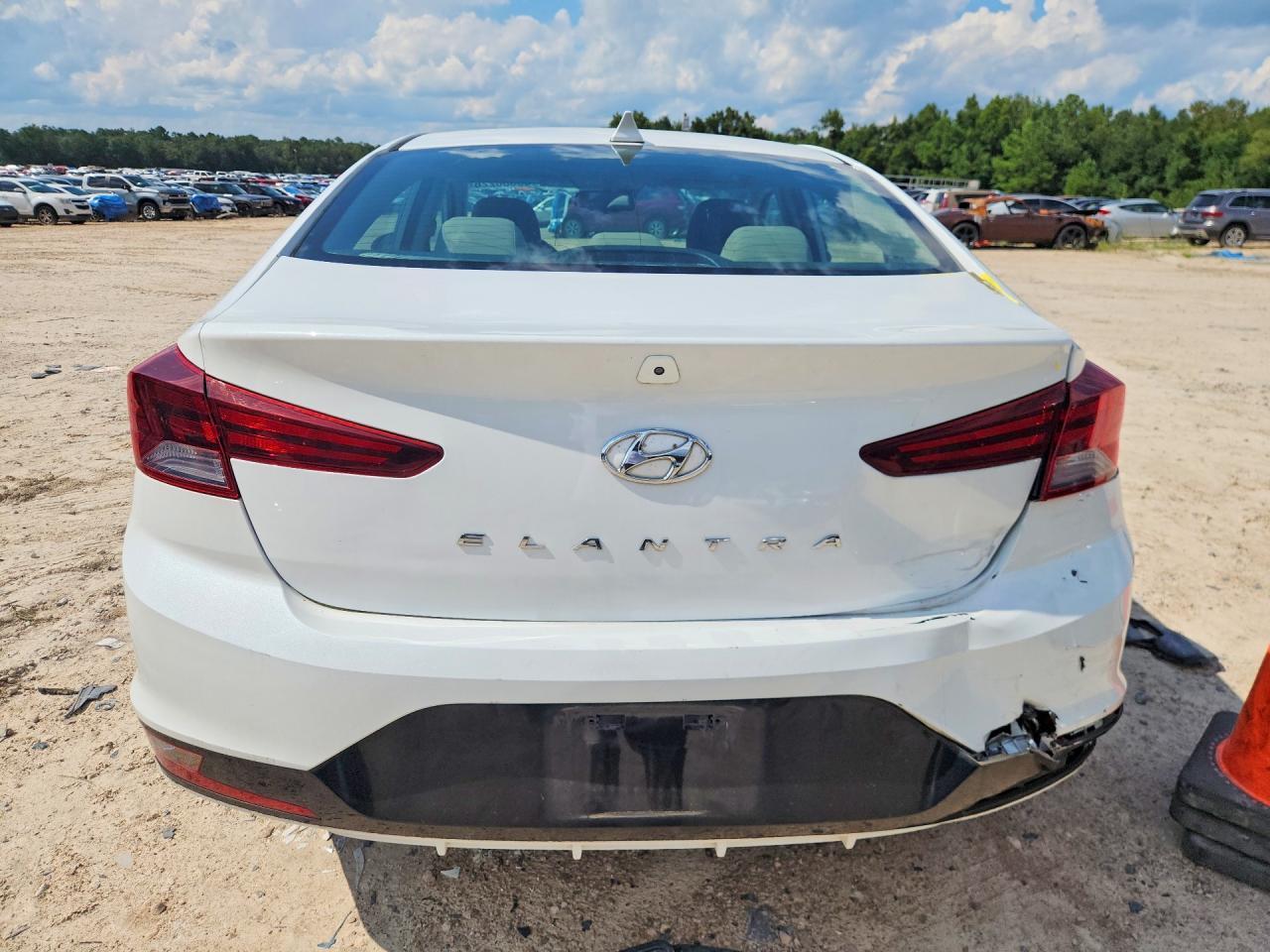 2020 Hyundai Elantra Value Edition - Image 6