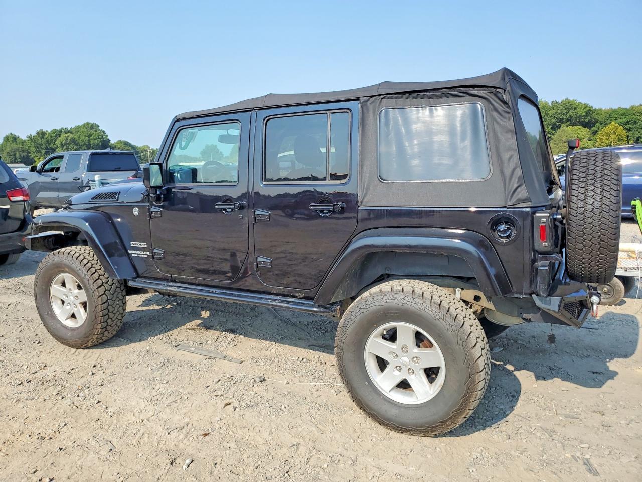 2015 Jeep Wrangler Unlimited Sport - Image 2