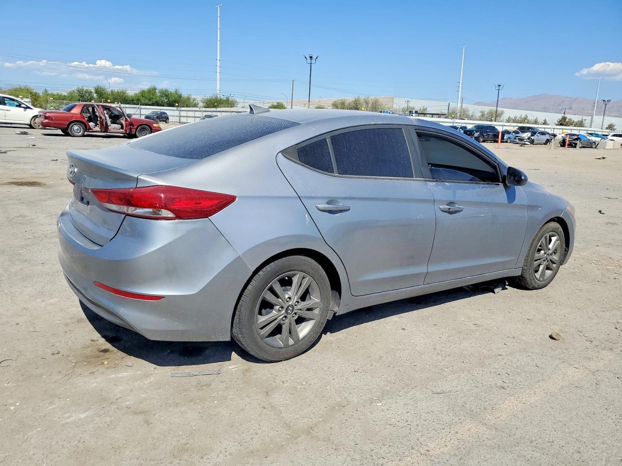 2017 Hyundai Elantra Se - Image 3