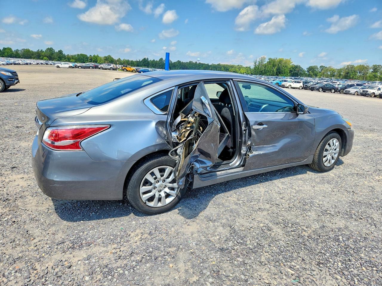 2015 Nissan Altima 2.5 S - Фото 3