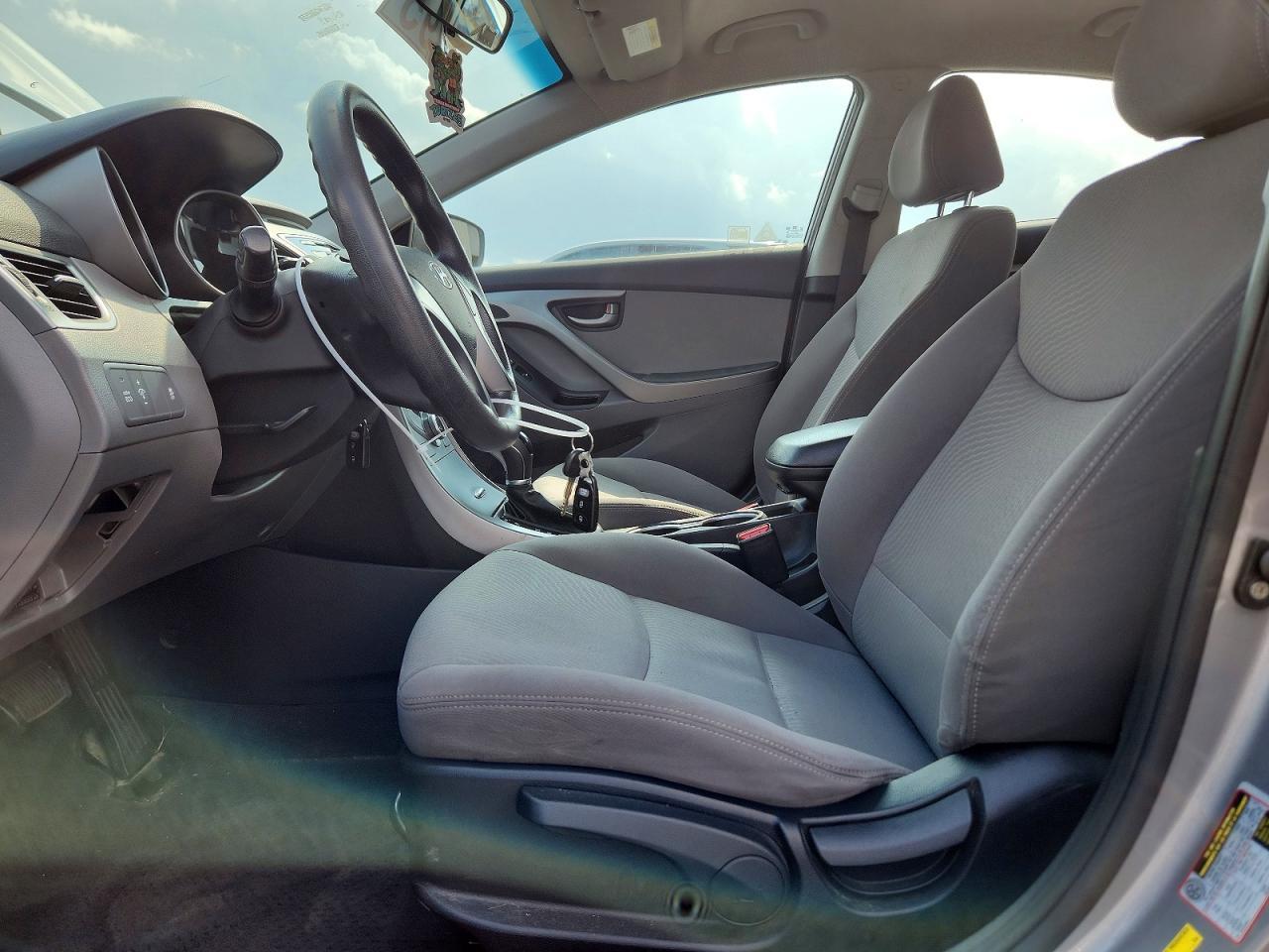 2015 Hyundai Elantra Se - Image 7