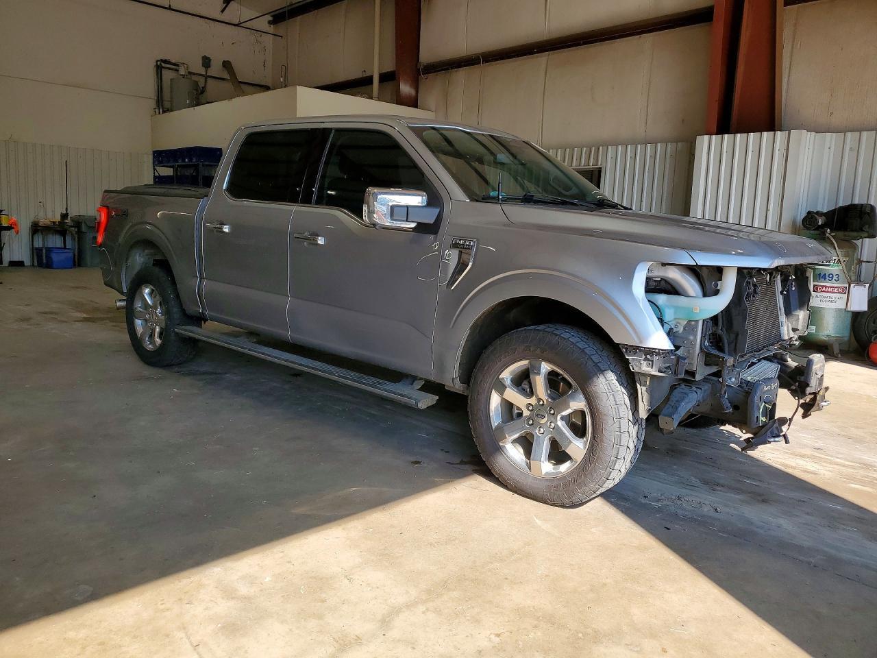 2023 Ford F150 Supercrew - Image 4