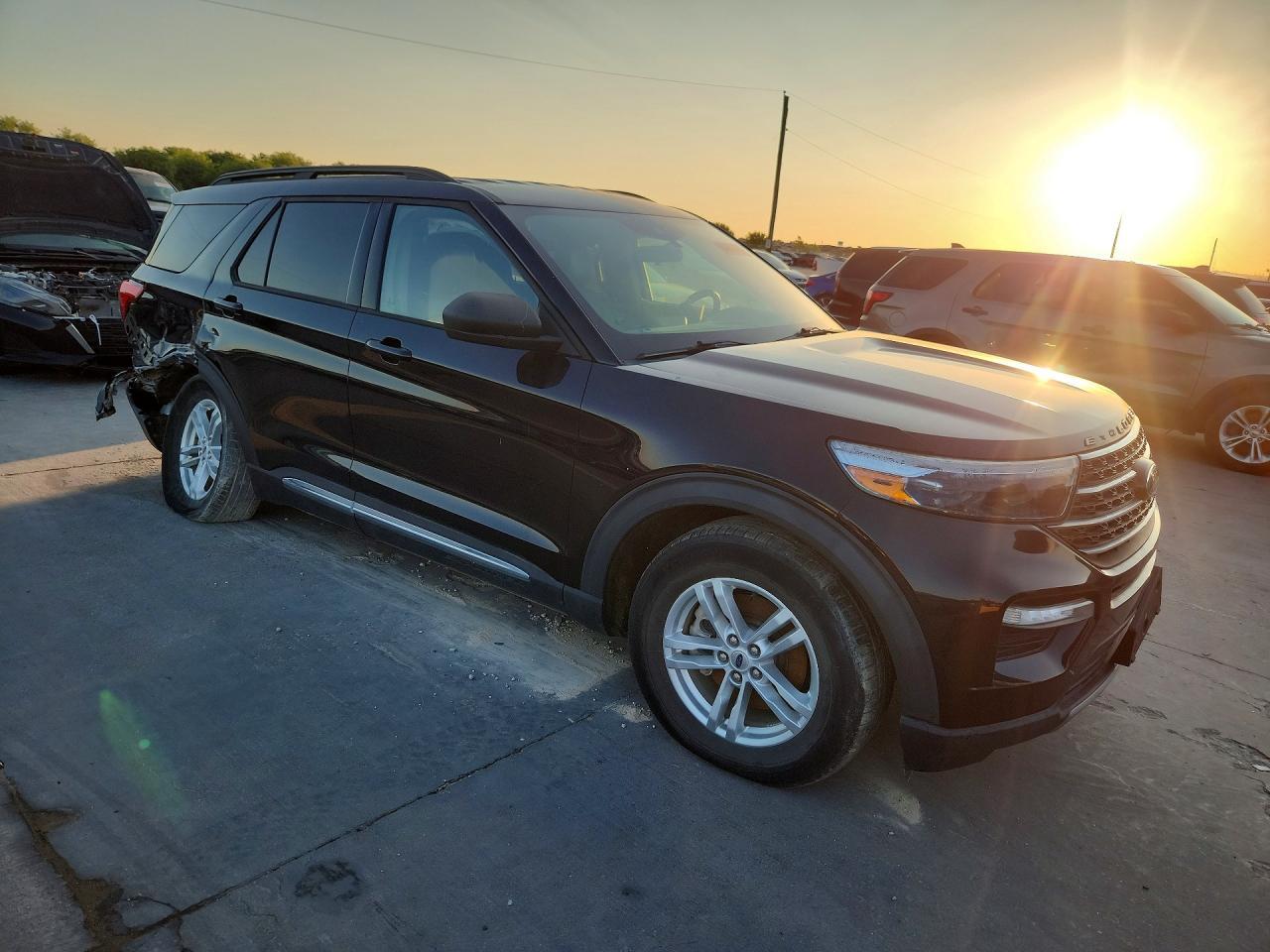 2020 Ford Explorer Xlt - Image 4
