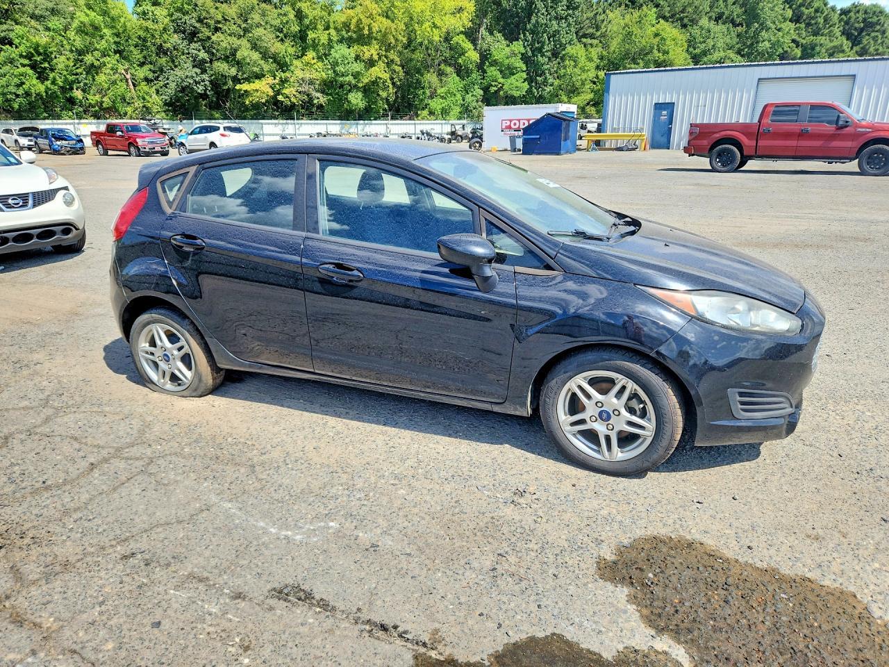 2018 Ford Fiesta Se - Image 4