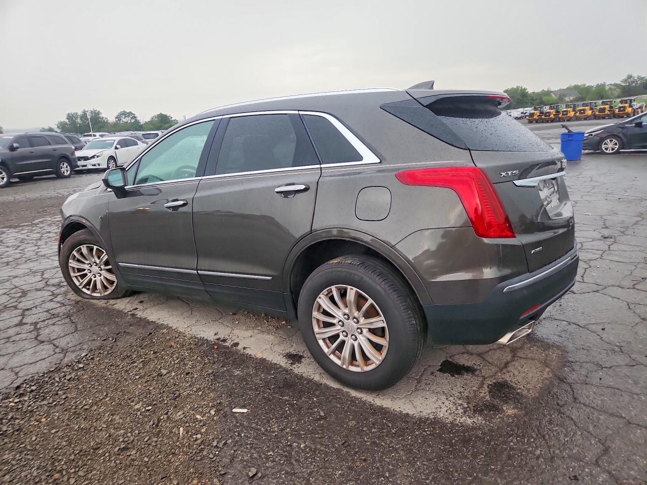 2019 Cadillac Xt5 - Image 2