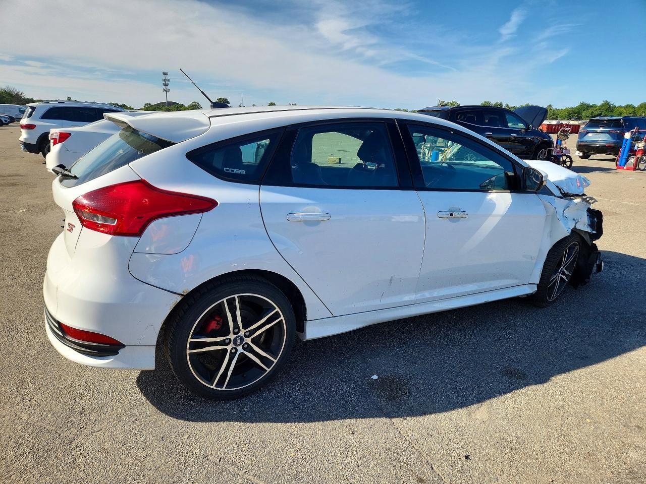 2018 Ford Focus St - Фото 3