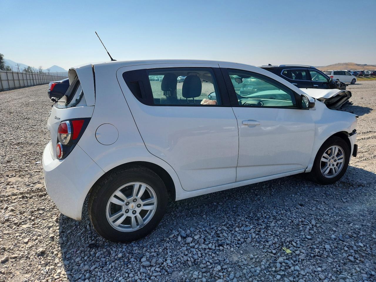 2012 Chevrolet Sonic Ls - Фото 3