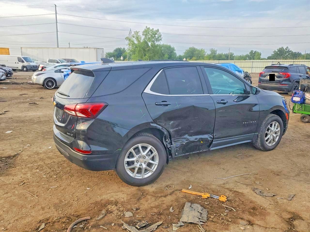 2024 Chevrolet Equinox Lt - Image 3