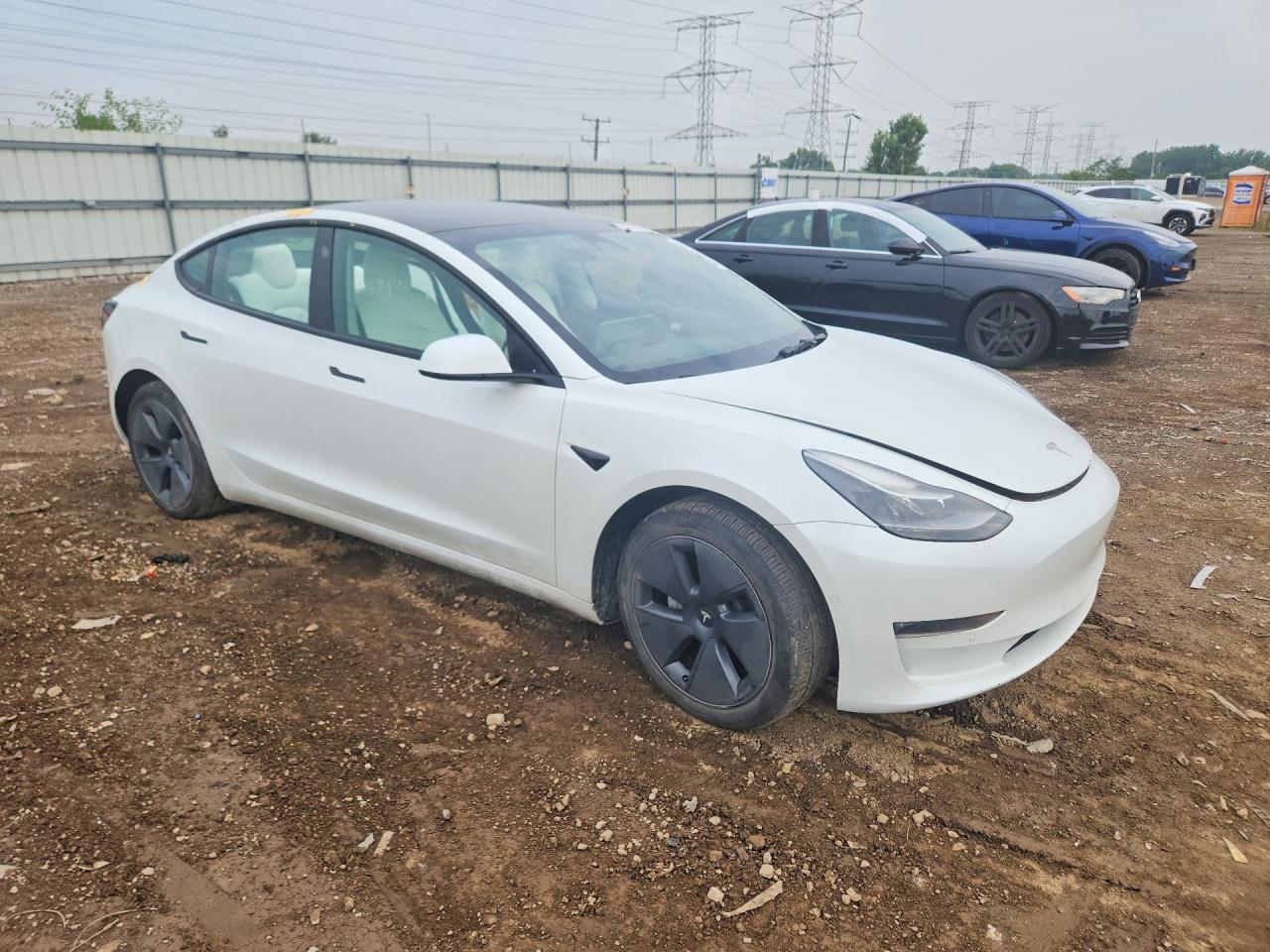 2022 Tesla Model 3 - Фото 4