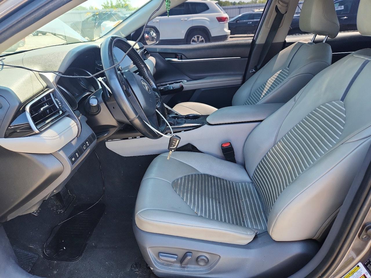 2021 Toyota Camry Se - Image 7