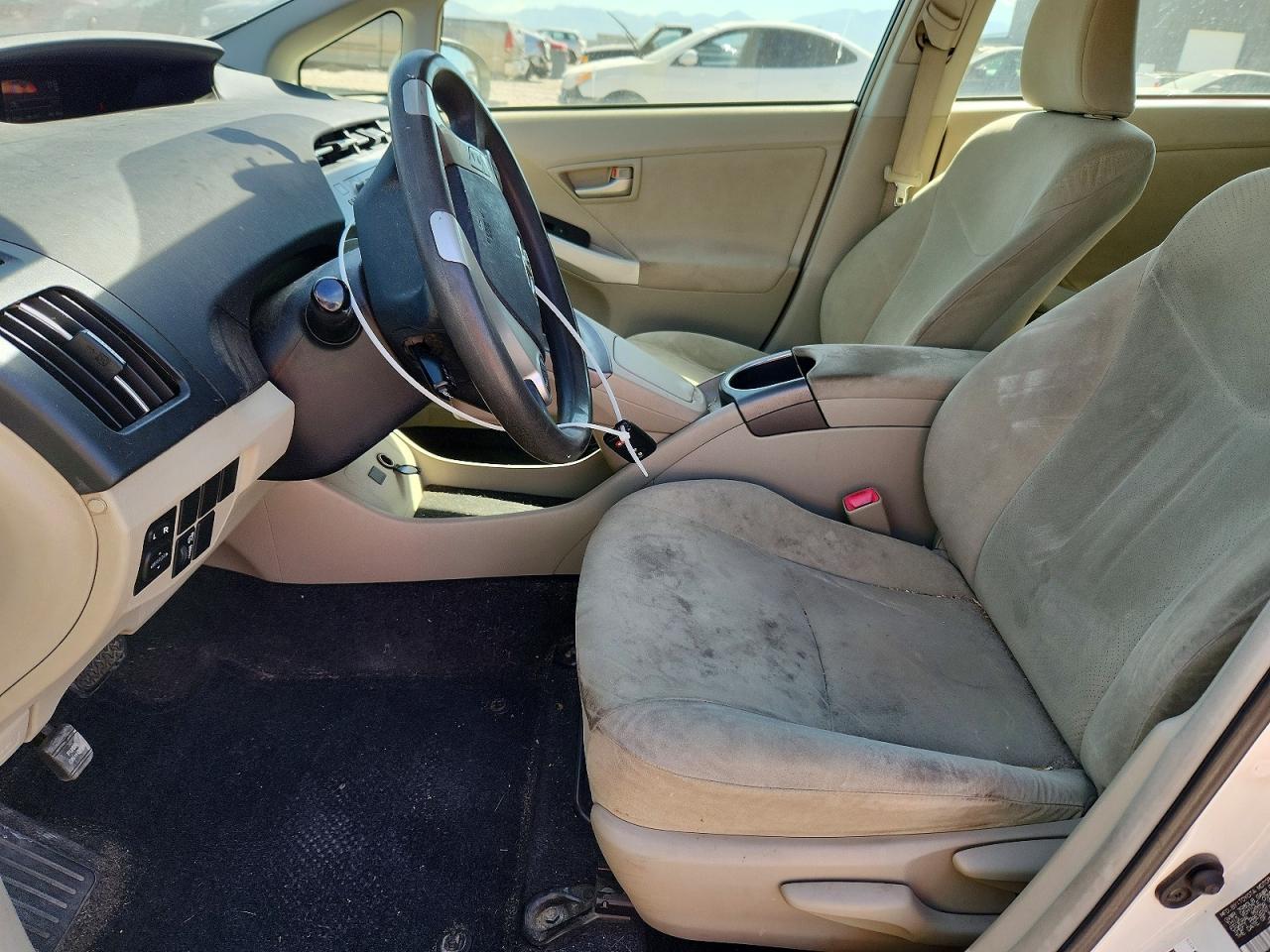 2012 Toyota Prius Two - Image 7