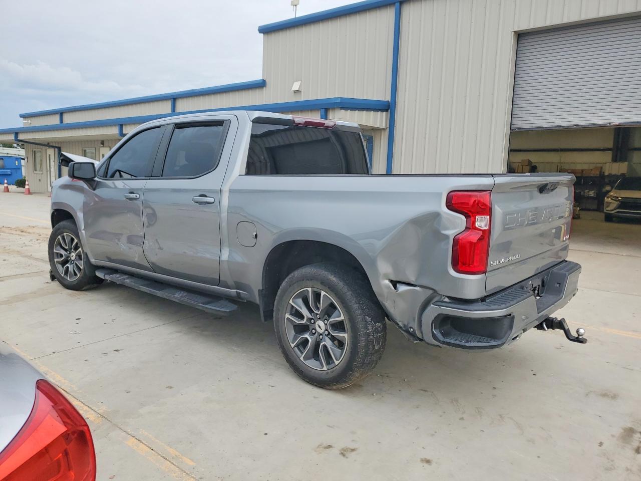 2023 Chevrolet Silverado K1500 Rst - Фото 2