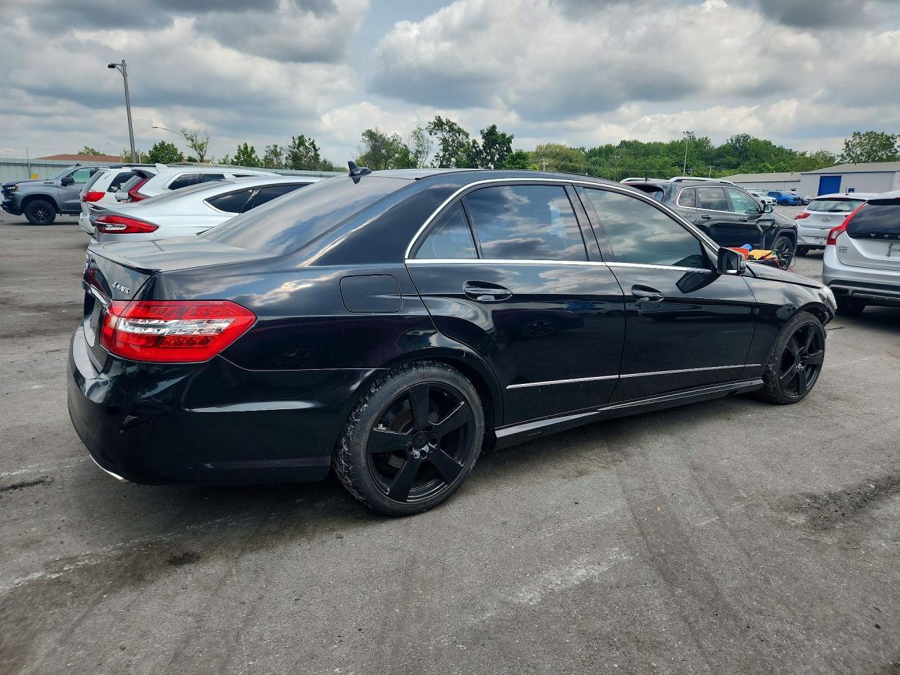 2011 Mercedes-Benz E 350 4Matic - Фото 3