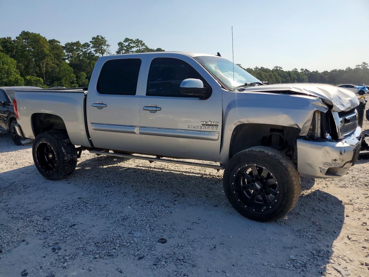 2011 Chevrolet Silverado C1500 Lt - Image 4