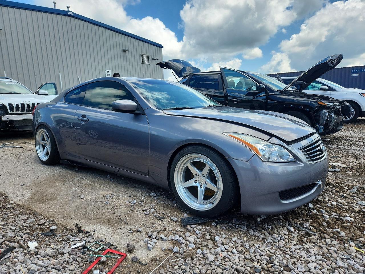 2009 Infiniti G37 Coupe X - Image 4
