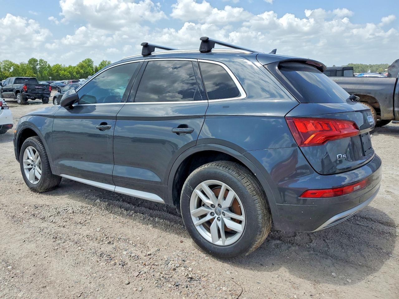 2020 Audi Q5 Premium/Titanium Premium - Image 2