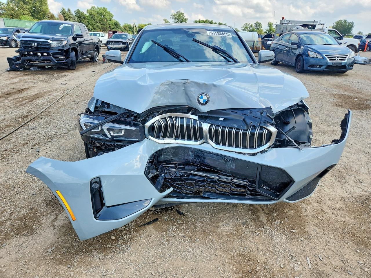 2026 BMW 330Xi - Фото 5